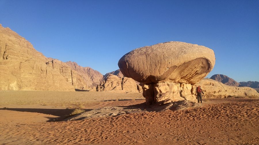 Szlaki na pustyni Wadi Rum